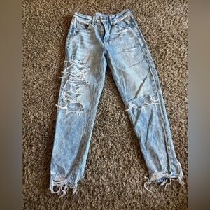 American Eagle Mom Jeans size 4